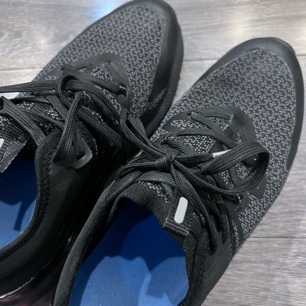 Non slip work shoe - Picture 3 of 3